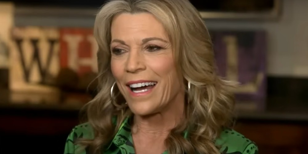 Vanna White of Wheel of Fortune Embed